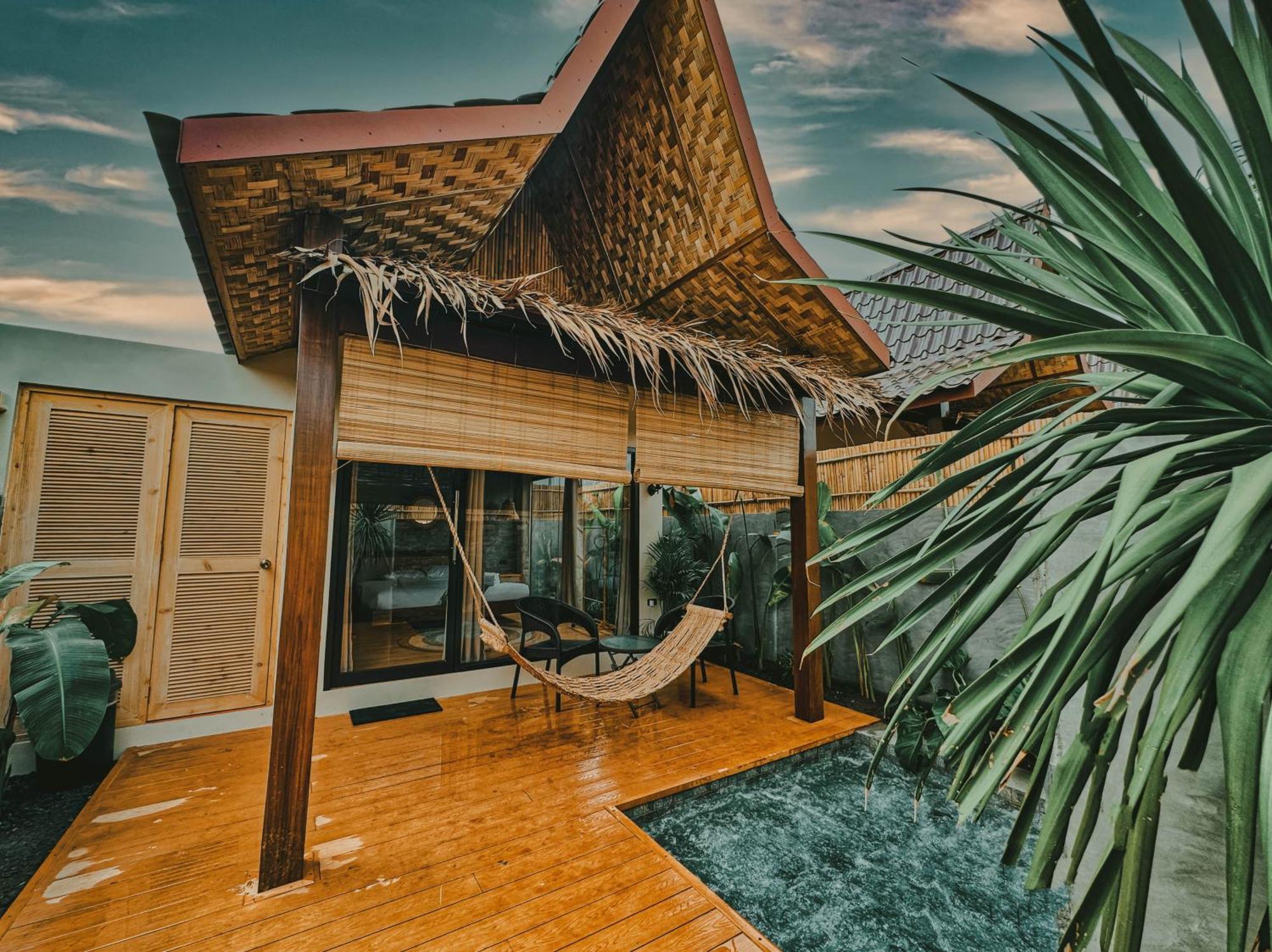 Reca Resort Official Porac Szoba fotó