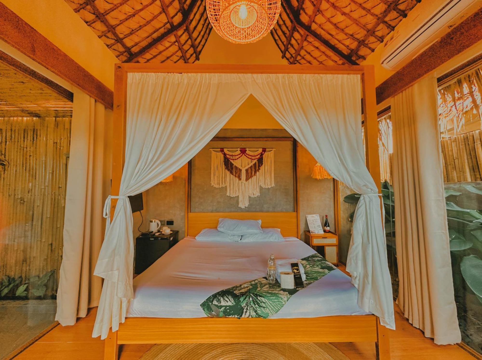 Reca Resort Official Porac Szoba fotó